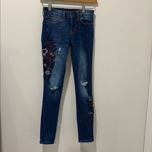aeropostale  skinny jeans with embroidered flowers
